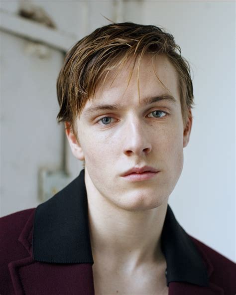 Louis Hofmann Nude Pics, X